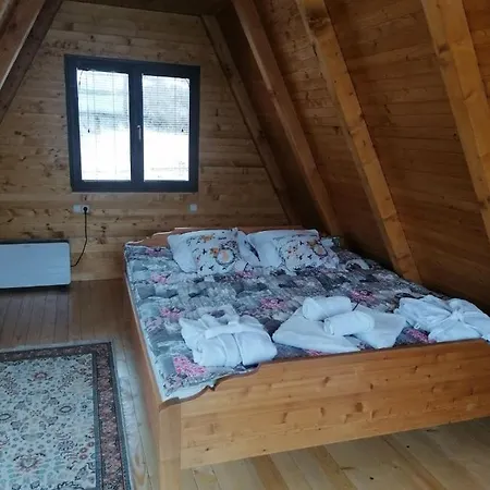 Vikendica Ines *